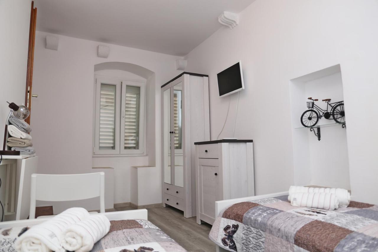 דירות קורצולה Sailboat House מראה חיצוני תמונה