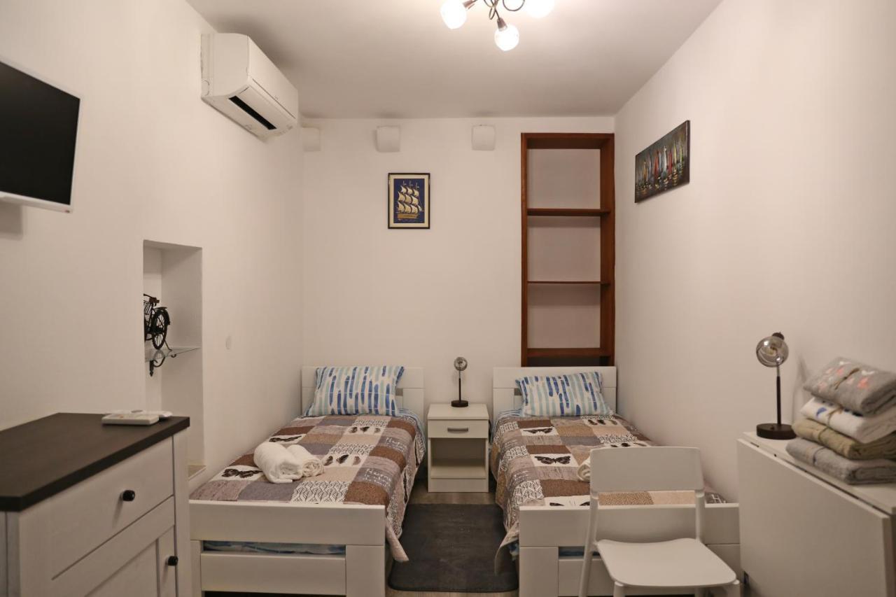 דירות קורצולה Sailboat House מראה חיצוני תמונה