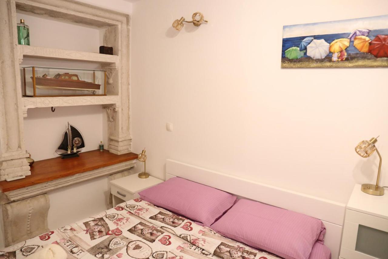 דירות קורצולה Sailboat House מראה חיצוני תמונה